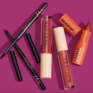 Mischo Beauty Lip Liner Set In Madam & ljama